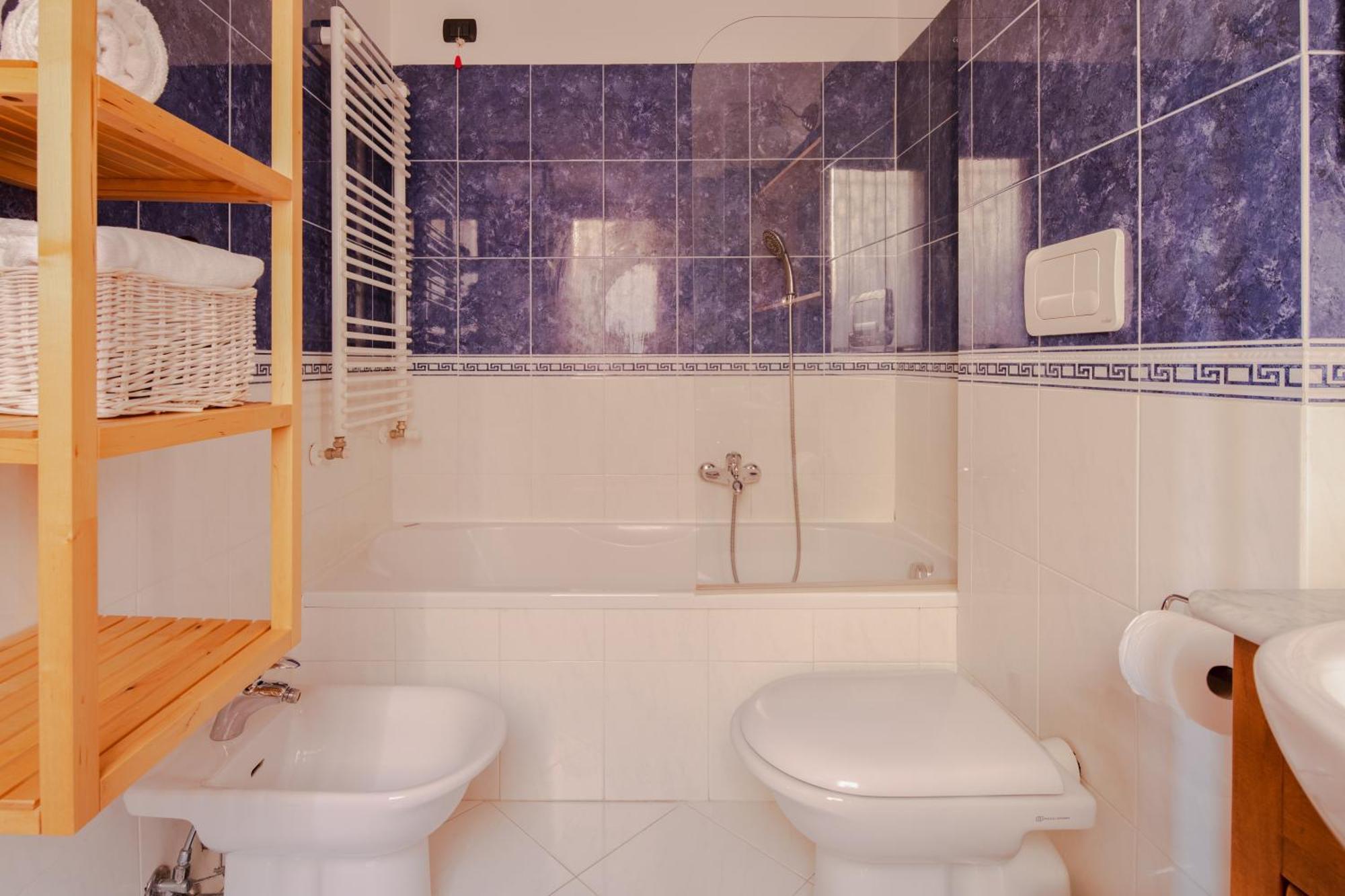 Apartamento Eur Moravia Attico Panoramico Con Terrazzo, Fino A 5 Ospiti Roma