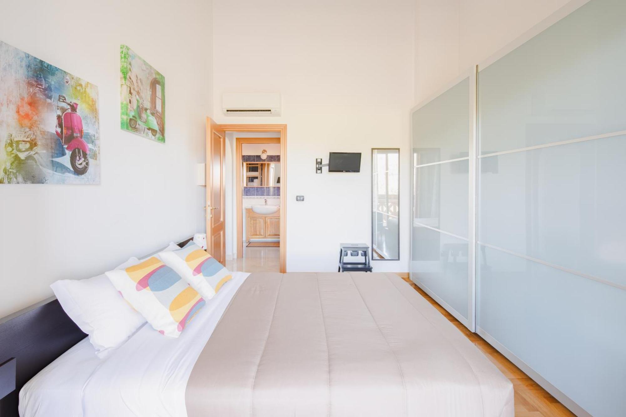 Apartamento Eur Moravia Attico Panoramico Con Terrazzo, Fino A 5 Ospiti *