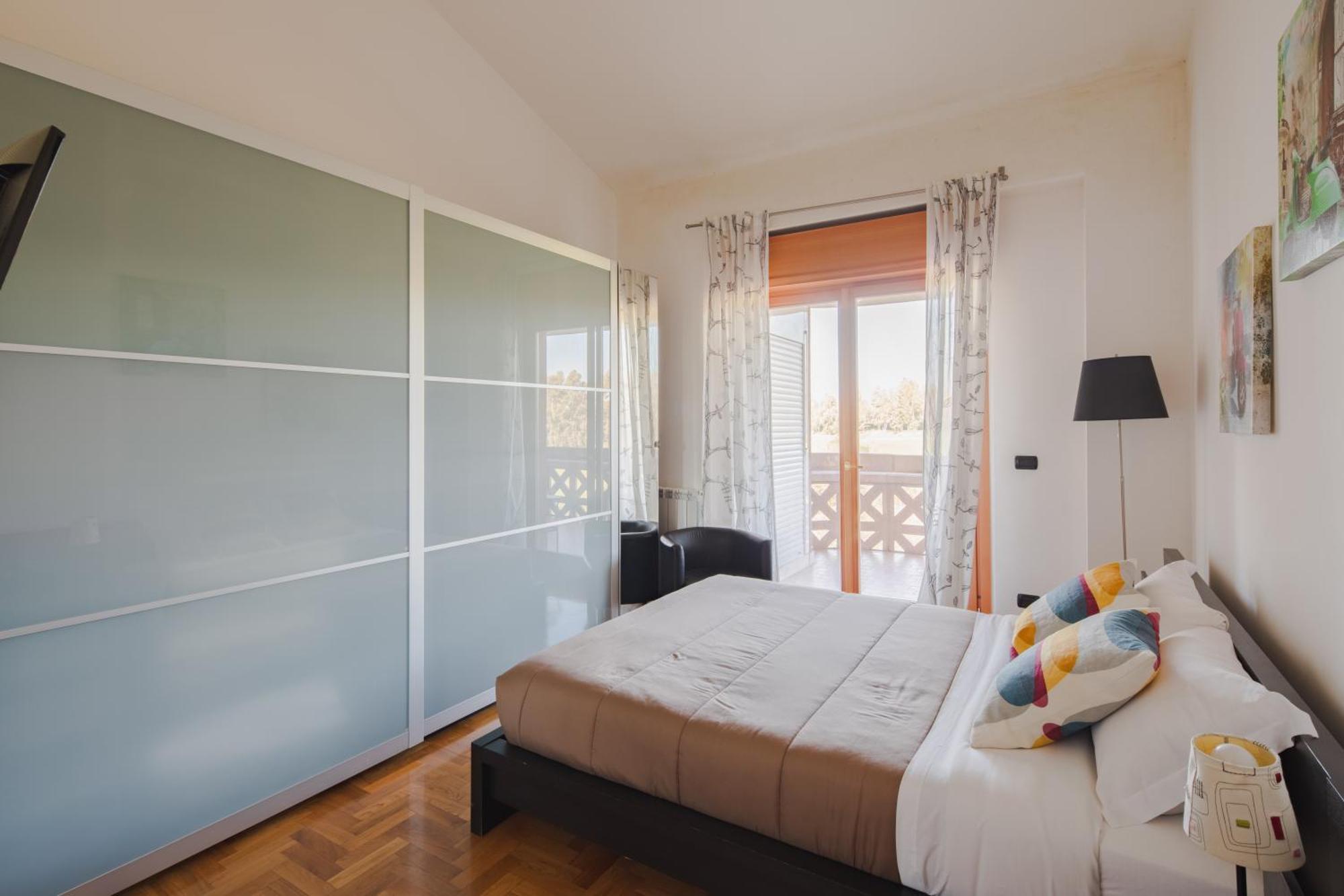 Eur Moravia Attico Panoramico Con Terrazzo, Fino A 5 Ospiti Apartamento Roma